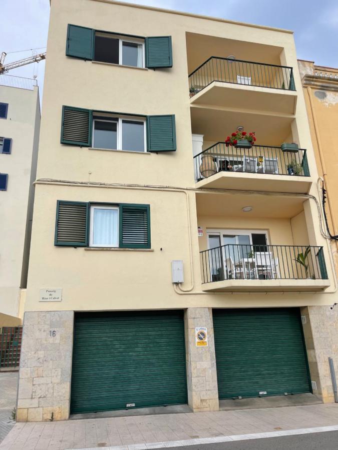 Appartement Aquamarine Sant Feliu En La Playa Con Patio à Sant Feliu de Guíxols Extérieur photo